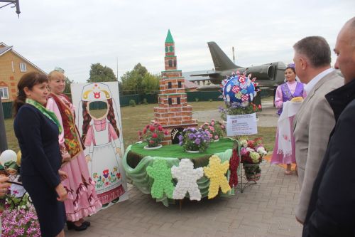 Арчада мәктәп ярминкәсе гөрли (фоторепортаж)