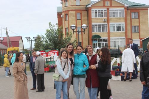 Арчада мәктәп ярминкәсе гөрли (фоторепортаж)