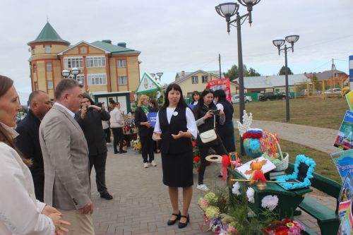 Арчада мәктәп ярминкәсе гөрли (фоторепортаж)