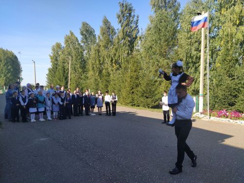 Чын патриотлар булып үсәрсез