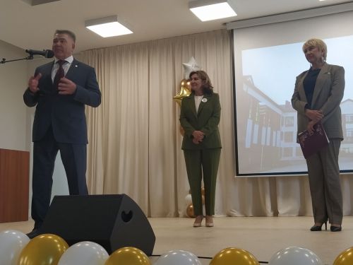 Беренче кыңгырау беренче тапкыр чыңлады