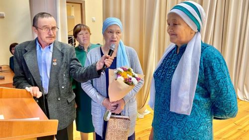 «Казан арты» музее хезмәткәрләре Балтачта китап тәкъдир итте