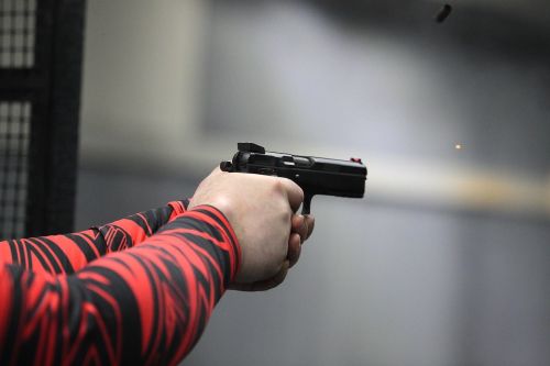 Полиция Казанда сәүдә үзәге янындагы атыштан соң тикшерү үткәрә