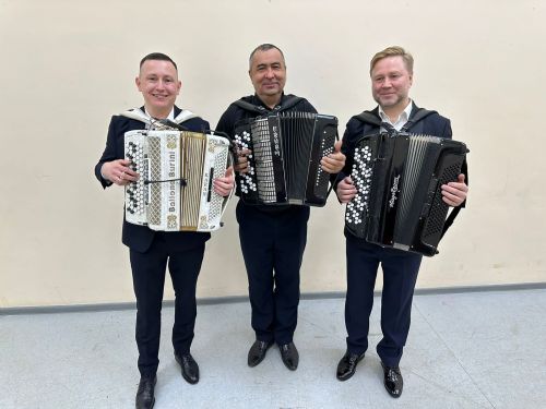 Илһам белән Шәүкәт Вәлишиннар тамашачы мәхәббәтен яуладылар (ВИДЕО)