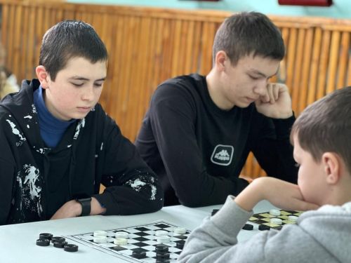 Шашка ярышлары булып тора