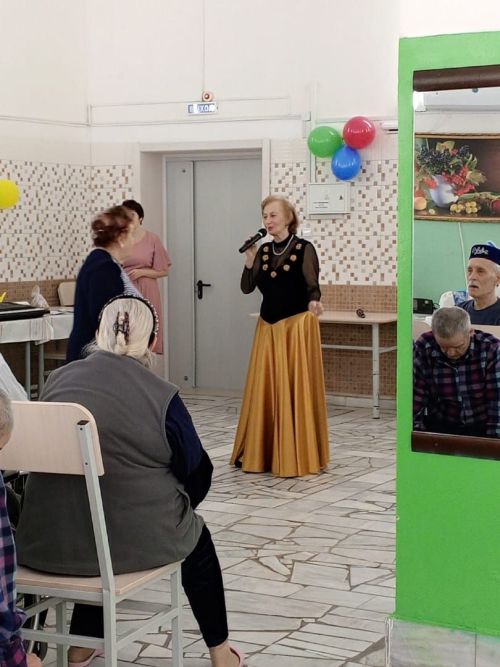 Казан артистлары Арчаның өлкәннәр һәм инвалидлар йортында. Интернатның туган көне - ачылганга 22 ел!