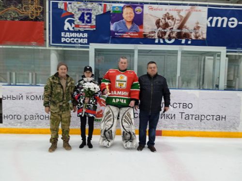 СВОда һәлак булган сугышчы, хоккейчы Рафаэль Вәлиуллин истәлегенә хоккей ярышлары оештырылды