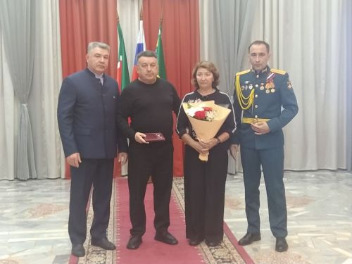 Рания Антонова: “Китмә, китмә”, – дидем. Өч бала белән кала ала иде. «Мин анда булырга тиеш”, – диде (+фотолар)