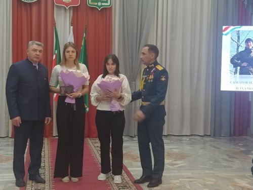 Рания Антонова: “Китмә, китмә”, – дидем. Өч бала белән кала ала иде. «Мин анда булырга тиеш”, – диде (+фотолар)