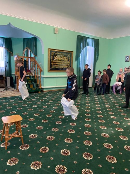 Әтиләре башлаган эшне дәвам итүчеләр