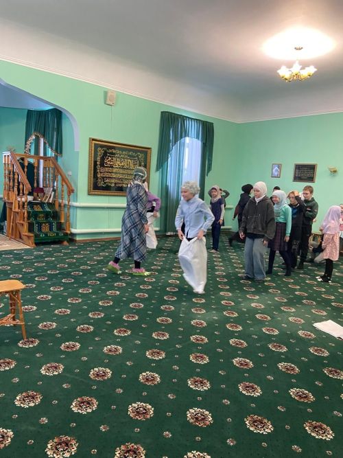 Әтиләре башлаган эшне дәвам итүчеләр