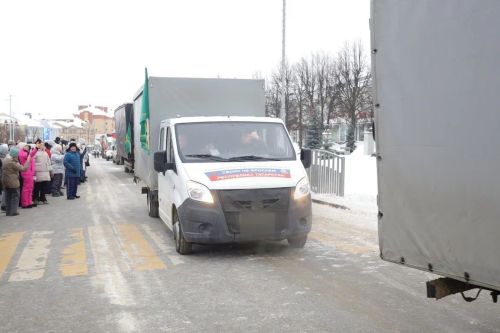 Арча үзәгеннән тугыз машинадан торган колонна озатылды