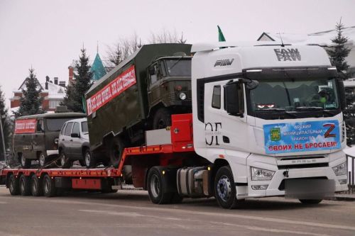 Арча үзәгеннән тугыз машинадан торган колонна озатылды
