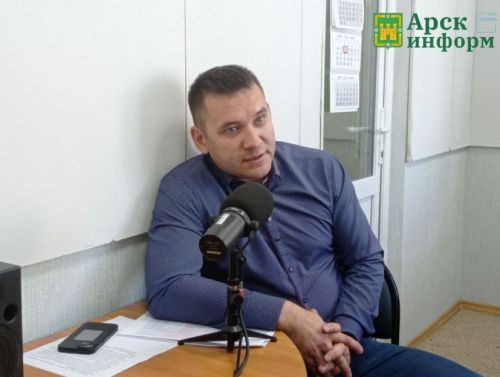 Арча районы авыл хуҗалыгы һәм азык-төлек идарәсе җитәкчесе Ленар Абдуллин: «Авыл хуҗалыгында эшләгән һәр кеше ихтирамга лаек»