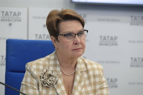 Сәрия Сабурская һәм Гүзәл Удачина гражданнарны кабул итә