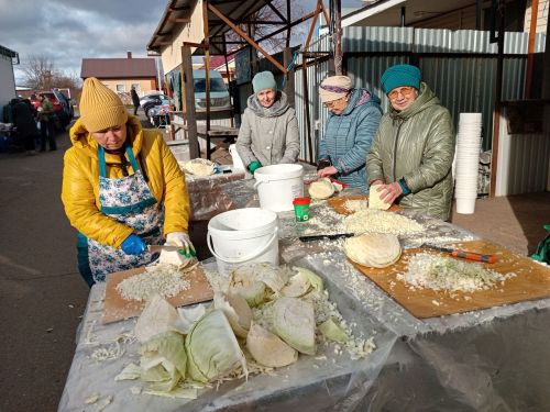 Бөтен Арча, Күпербаш халкы кәбестә тозлый
