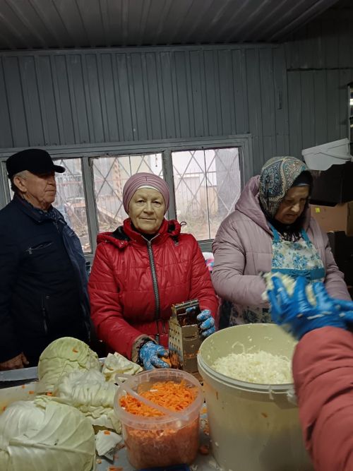 Бөтен Арча, Күпербаш халкы кәбестә тозлый