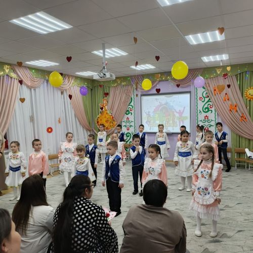 Әниләргә бүләк ителгән якты мизгелләр