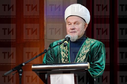 Җәлил хәзрәт Фазлыев : «Яңа ел белән котлау —алдагы 365 көнең матур булсын, дип теләү ул»