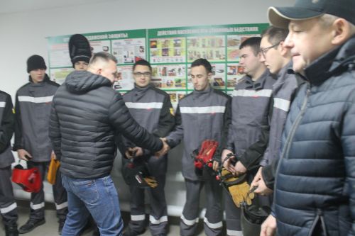 Осталыкка сынау: Арчада иң оста эретеп ябыштыручы билгеләделәр