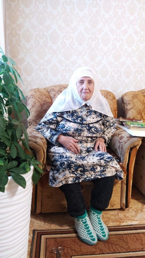 21 яшьтә туйлап, чәчәкле матур күлмәк киеп, кияүгә чыктым