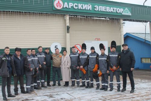 Осталыкка сынау: Арчада иң оста эретеп ябыштыручы билгеләделәр
