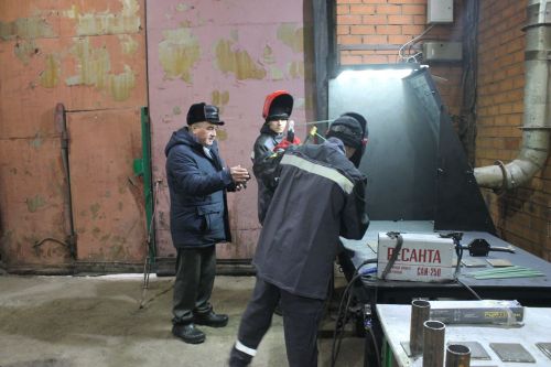 Осталыкка сынау: Арчада иң оста эретеп ябыштыручы билгеләделәр
