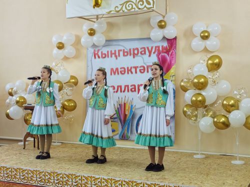 “50, 100 еллыкларны да каршы алырга язсын!”: Наласа урта мәктәбе 45 еллык юбилеен билгеләп үтте