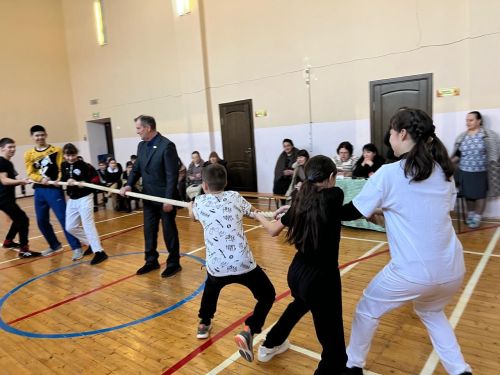 Кәче мәктәбендә Ватанны саклаучылар көнен лаеклы каршы алдылар