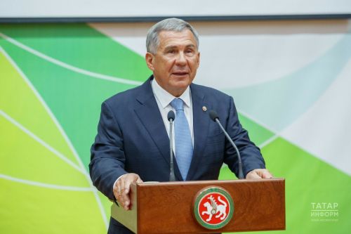 Рөстәм Миңнеханов: «Сезне әһәмиятле вакыйга – Татарстан Республикасы Дәүләт Советының 30 еллыгы уңаеннан тәбрик итәм»