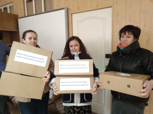 Район мәктәпләре, балалар бакчалары коллективлары 1,3 миллионнан артык сумлык гуманитар ярдәм җыйды