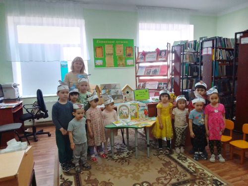 Арча районында балалар бакчаларына йөрүче балалар сыерчык оялары ясап элделәр