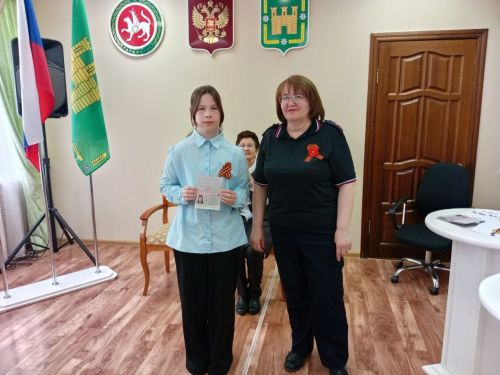 Кулларына паспорт алдылар