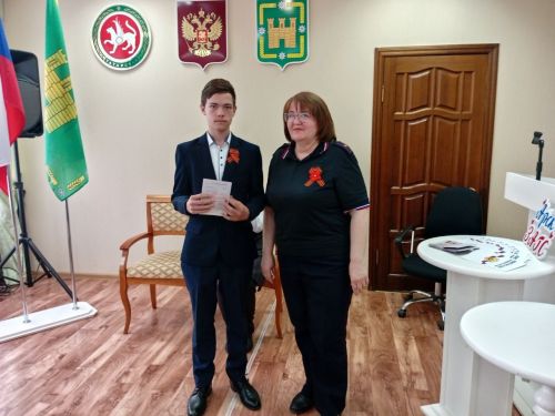 Кулларына паспорт алдылар