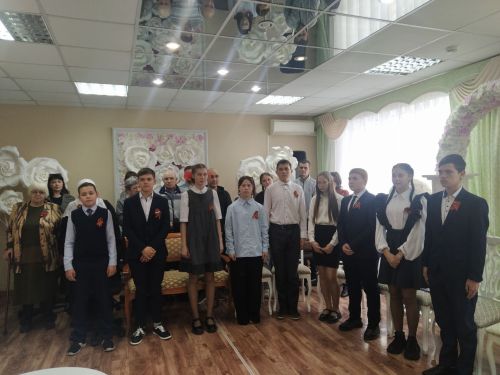Кулларына паспорт алдылар