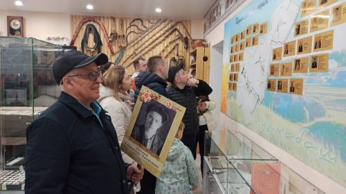 Балалар һәм оныклар белән туган авылда