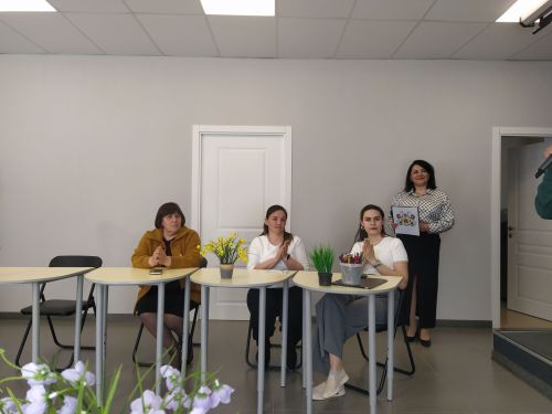 Кыз егетне сайлыймы, егет кызнымы?