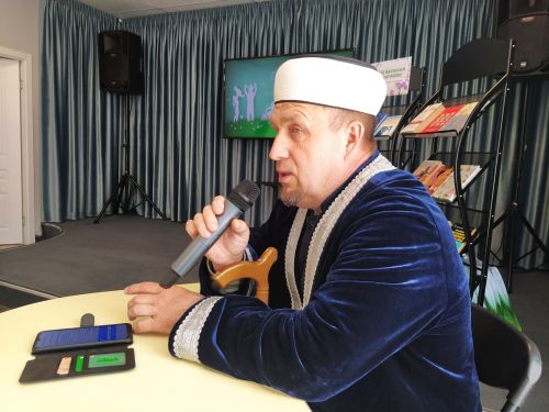 Кыз егетне сайлыймы, егет кызнымы?