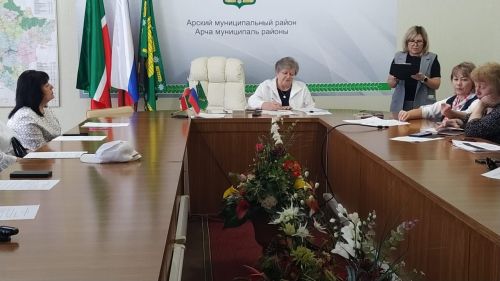 Утырышта җитди мәсьәләләр каралды