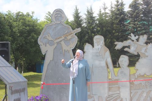 Урта Сәрдә авылында Бөек Ватан сугышы батырлары истәлегенә һәйкәл ачылды