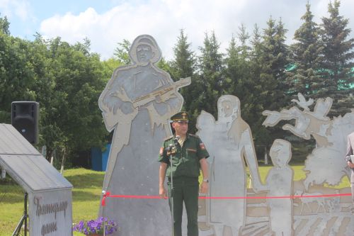 Урта Сәрдә авылында Бөек Ватан сугышы батырлары истәлегенә һәйкәл ачылды