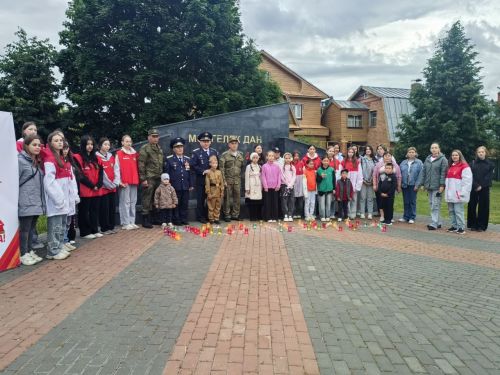 Арчада Бөек Ватан сугышында һәлак булганнар истәлегенә шәмнәр кабыздылар