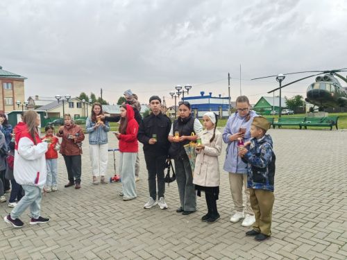 Арчада Бөек Ватан сугышында һәлак булганнар истәлегенә шәмнәр кабыздылар