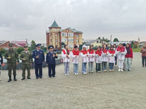 Арчада Бөек Ватан сугышында һәлак булганнар истәлегенә шәмнәр кабыздылар