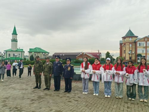 Арчада Бөек Ватан сугышында һәлак булганнар истәлегенә шәмнәр кабыздылар