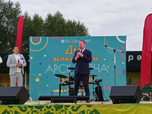 Арчада узган «Яшьләр көне»ндә актив яшьләр бүләкләнде