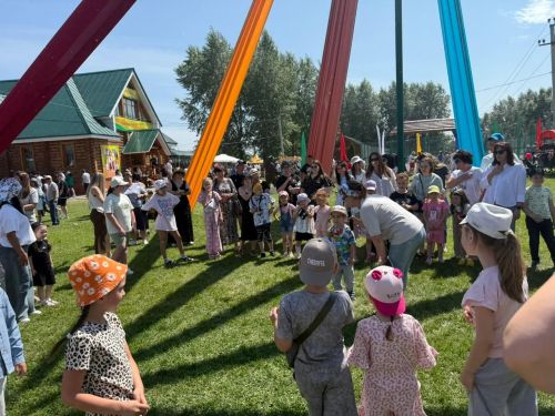 Арча Сабантуенда тәрбиячеләр балалар өчен аерым мәйданчык оештырды