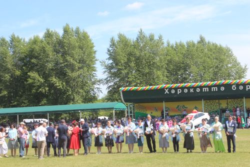 Нияз белән Илшатка - тәкә, Илнурга - машина!