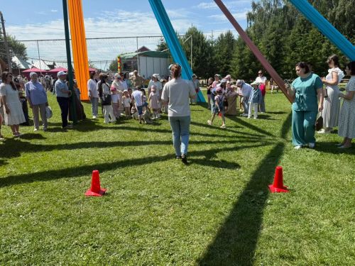Арча Сабантуенда тәрбиячеләр балалар өчен аерым мәйданчык оештырды