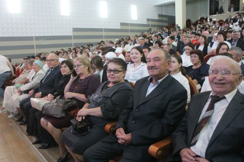 Алар иң зур хөрмәткә лаек: Арчада мәгариф хезмәткәрләренең август конференциясе узды